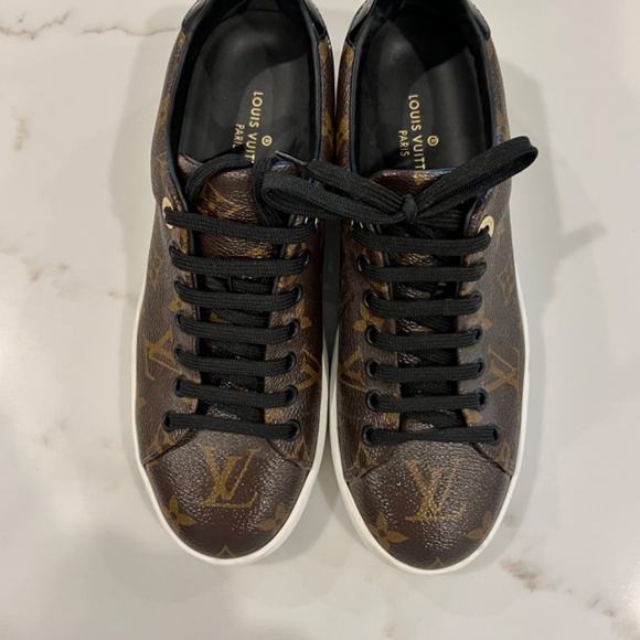 LV front row sneaker - Picture 13 of 14